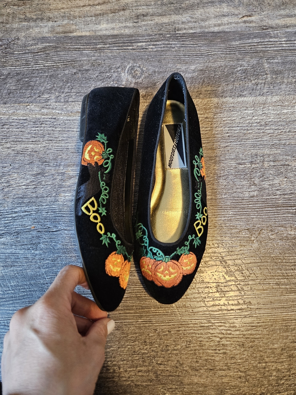Mootsies Tootsies Vintage Velvet Black Embroidered Pumpkin Ballet Flats - Picture 2 of 5
